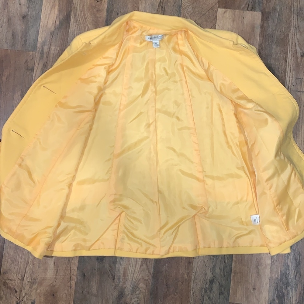 Coldwater Creek Yellow Blazer. 3/4 sleeves. Fully lined.  Large buttons. - Picture 4 of 6